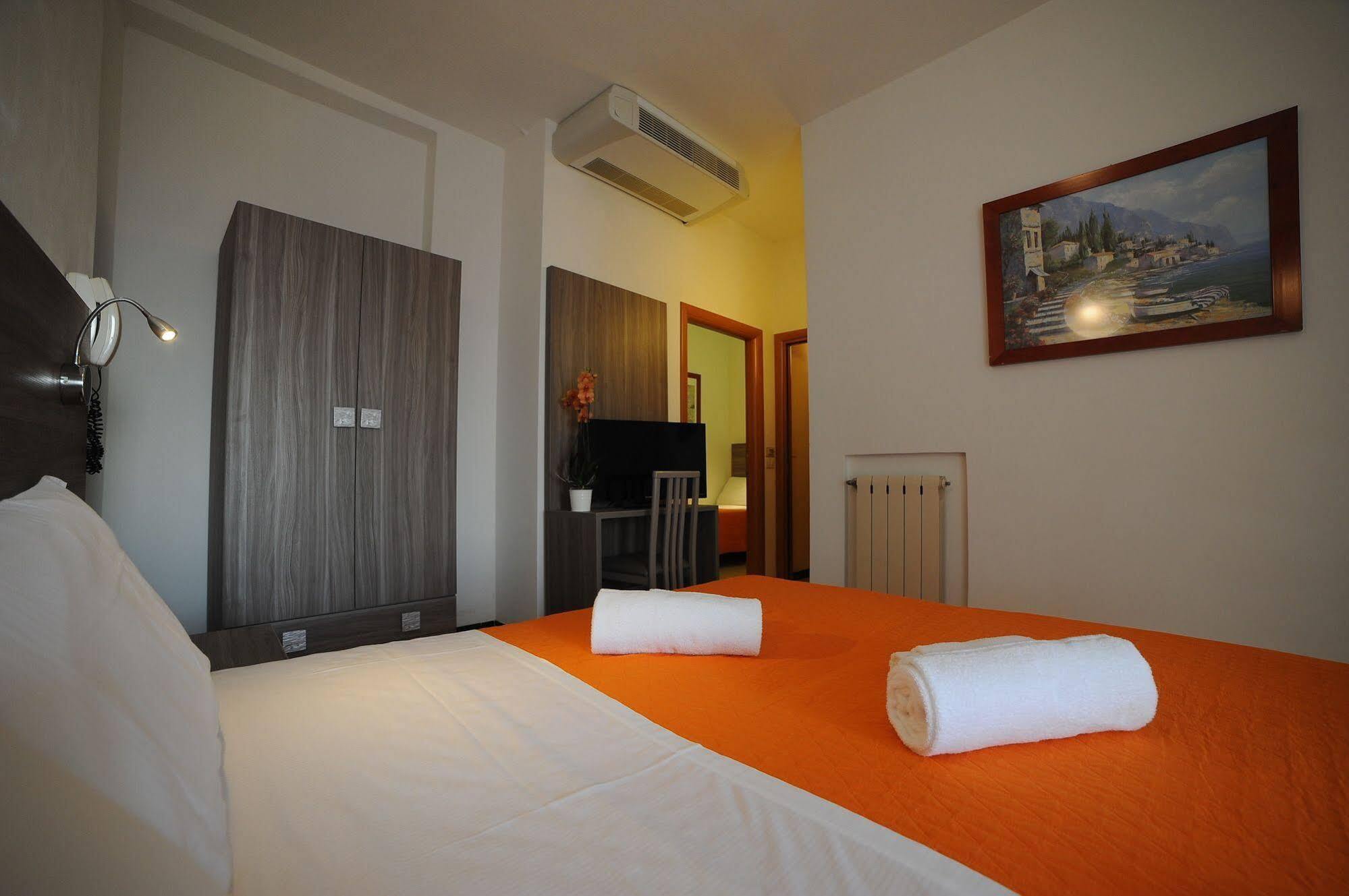 Hotel Madison Gabicce Mare Exterior foto